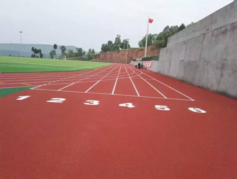 巴中市通江縣方山村體育中心